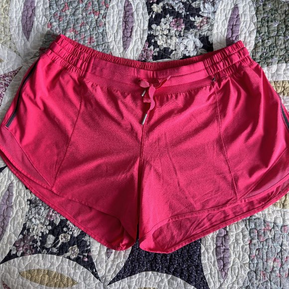 lululemon athletica Shorts Lululemon Hotty Hot Shorts Lip Gloss